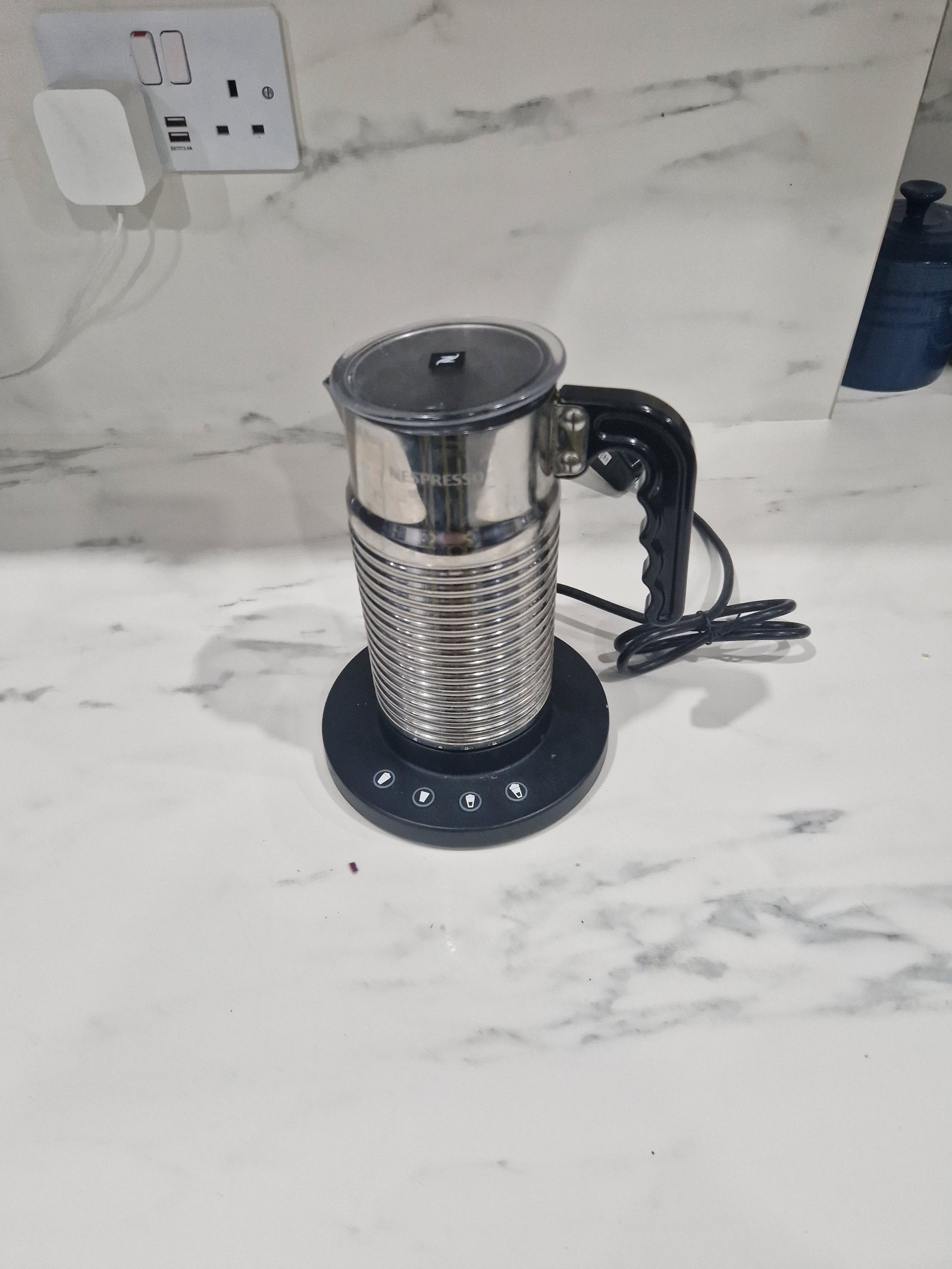 Nesspresso milk frother